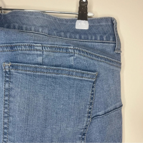 TORRID Premium Bombshell Skinny Distressed Stretch Jeans - Picture 11 of 12